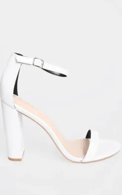 PrettyLittleThing Heeled Sandals*May Blocked Heeled Sandal