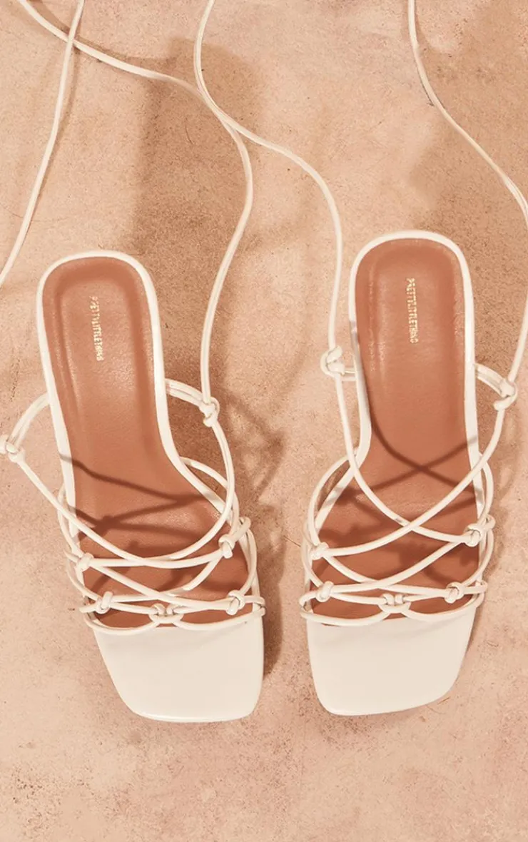 PrettyLittleThing Low Heels*Pu Crinkle Lace Up Low Heeled Sandals