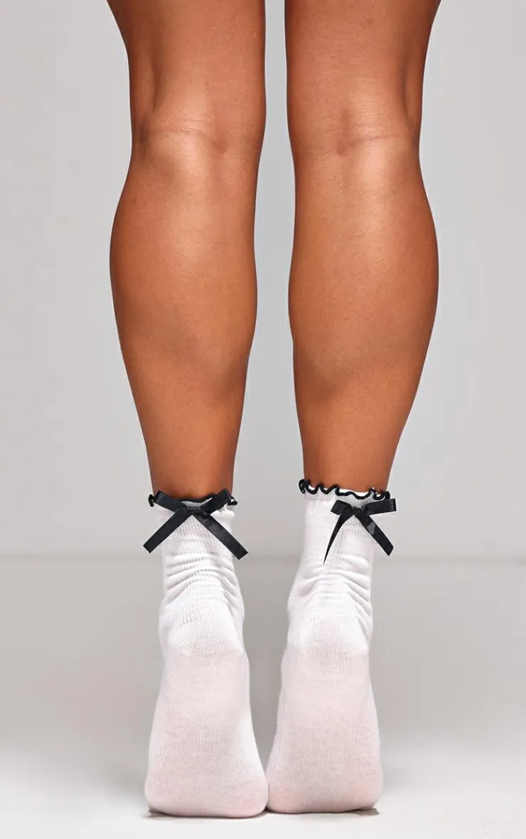 PrettyLittleThing Socks*Satin Bow Lettuce Trim Ankle Socks