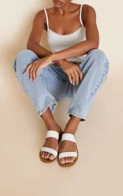 PrettyLittleThing Wide Fit Sandals*Wide Fit Twin Strap Basic Leather Sandals