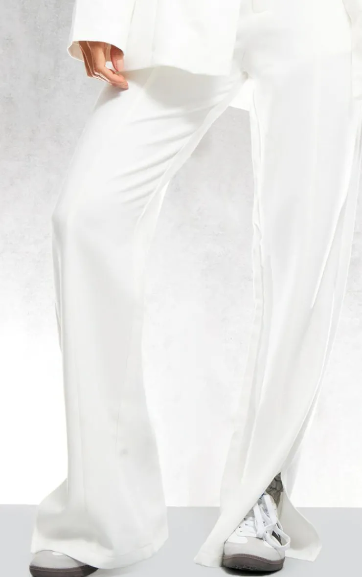 Hot PrettyLittleThing Wide Leg Split Hem Pants White